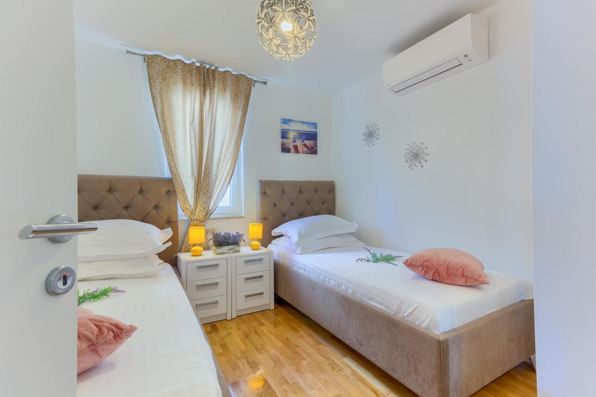 Arijana - Sunce Apartment Slatine